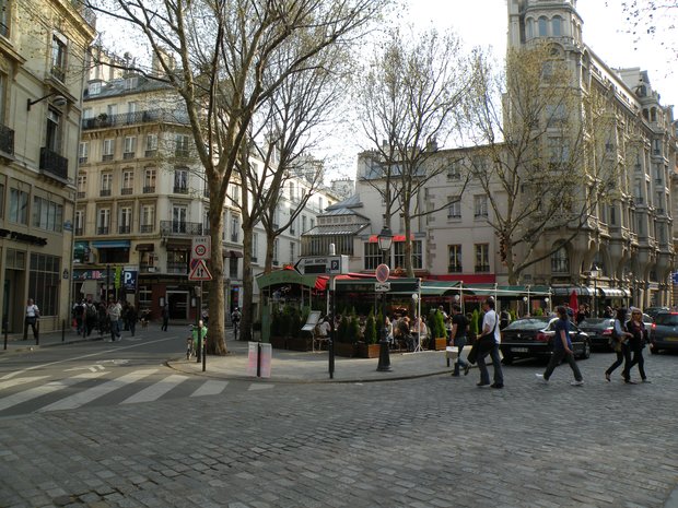  Terrasse de restaurant, place Saint-André-des-Arts